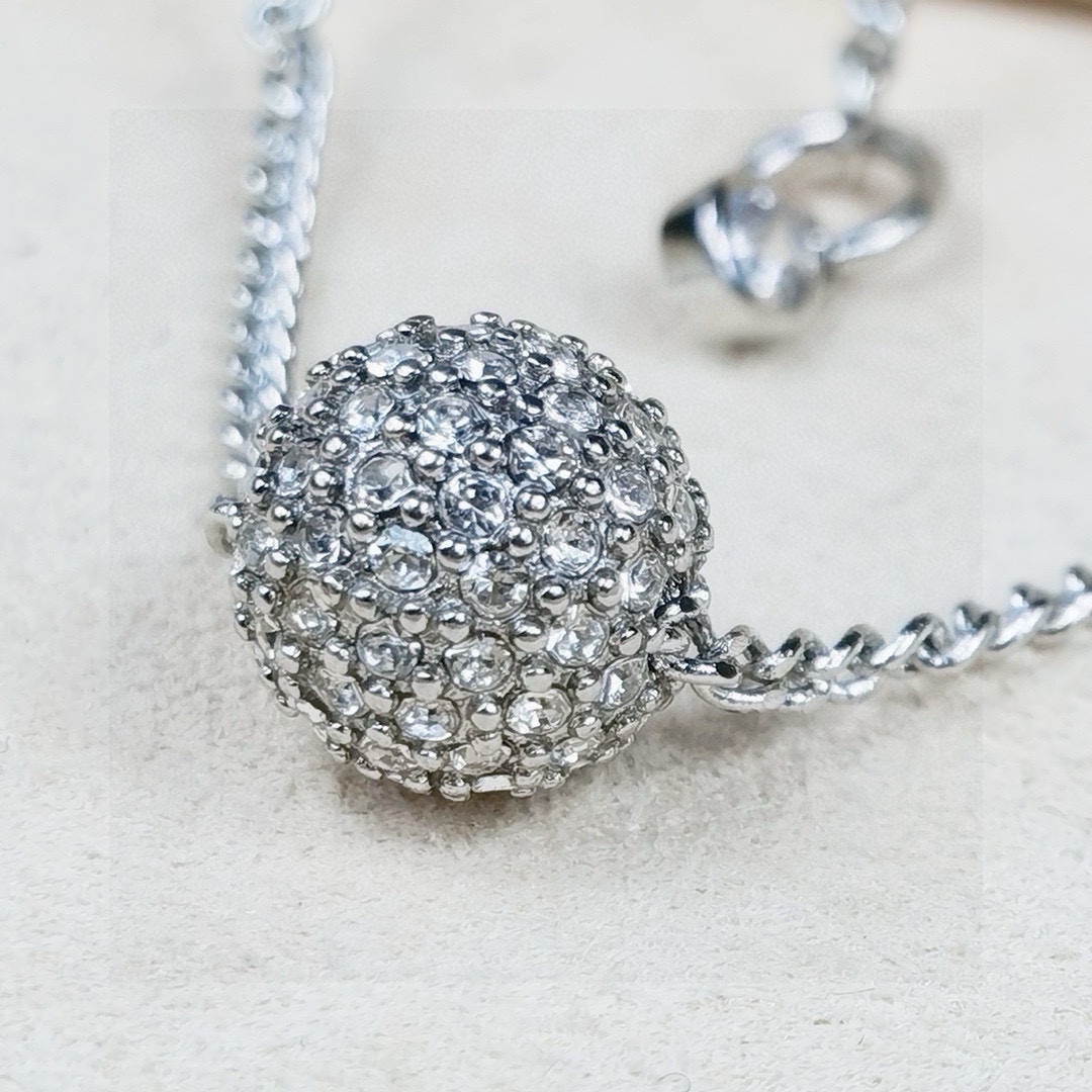 Luxury necklace platinum