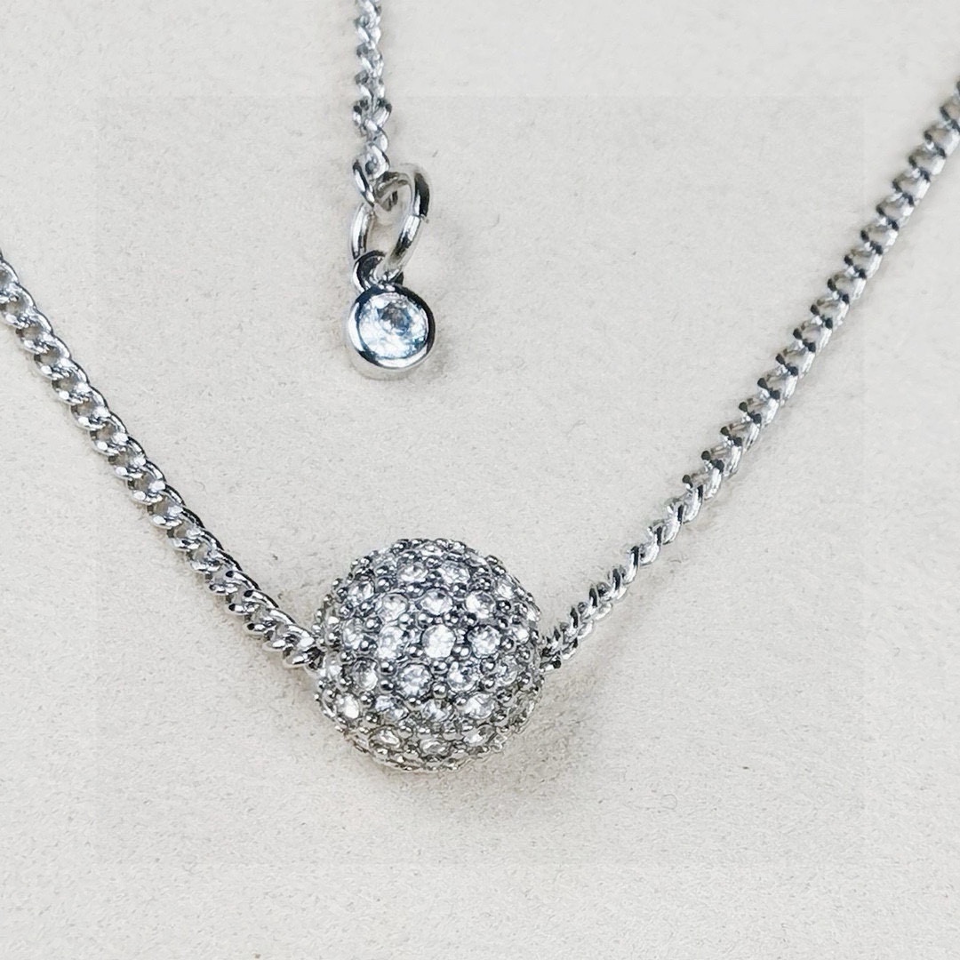 Luxury necklace platinum