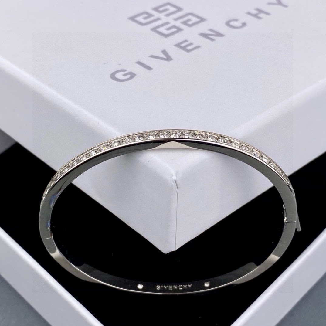 Luxury necklace