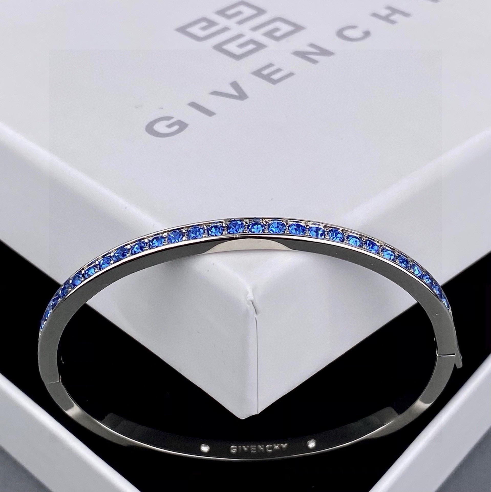 Luxury necklace