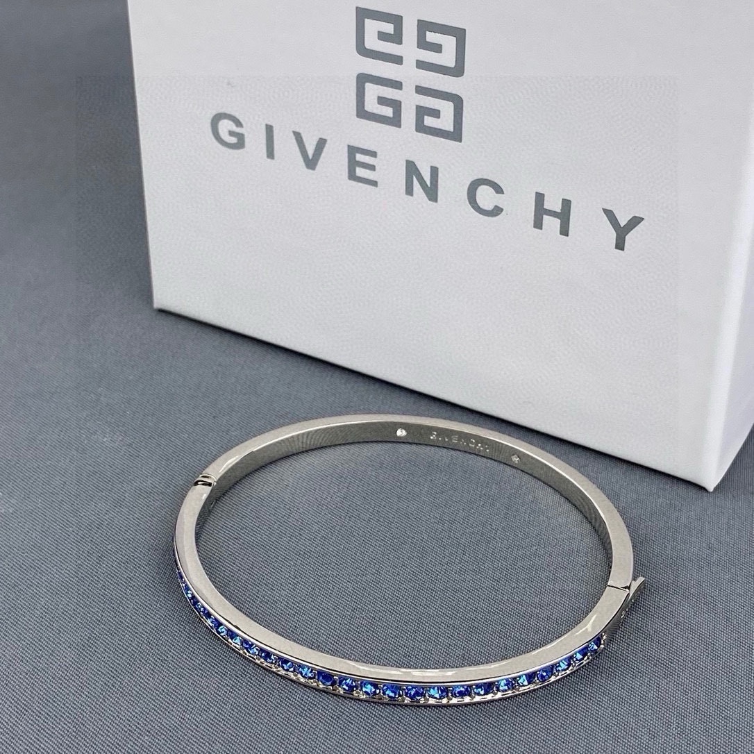 Luxury necklace