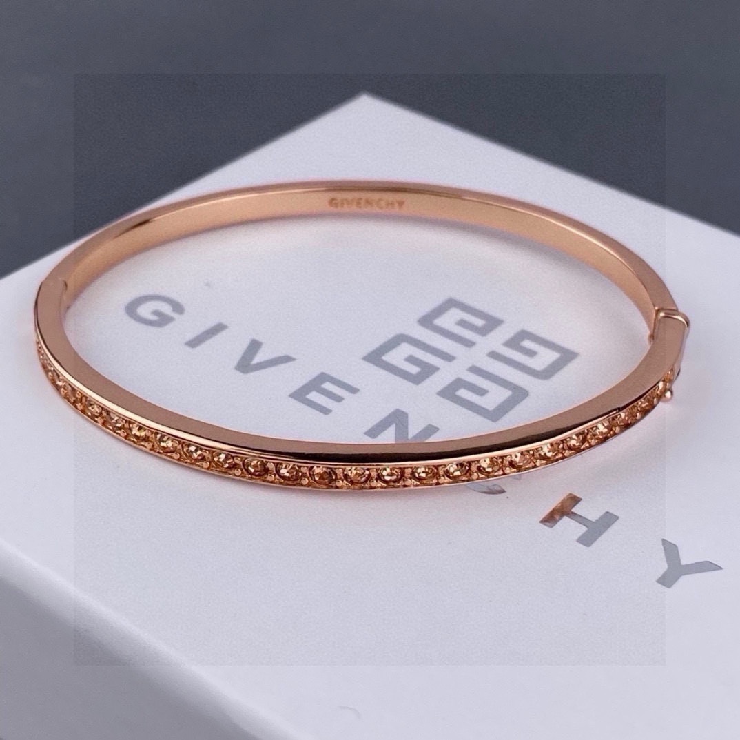 Luxury necklace