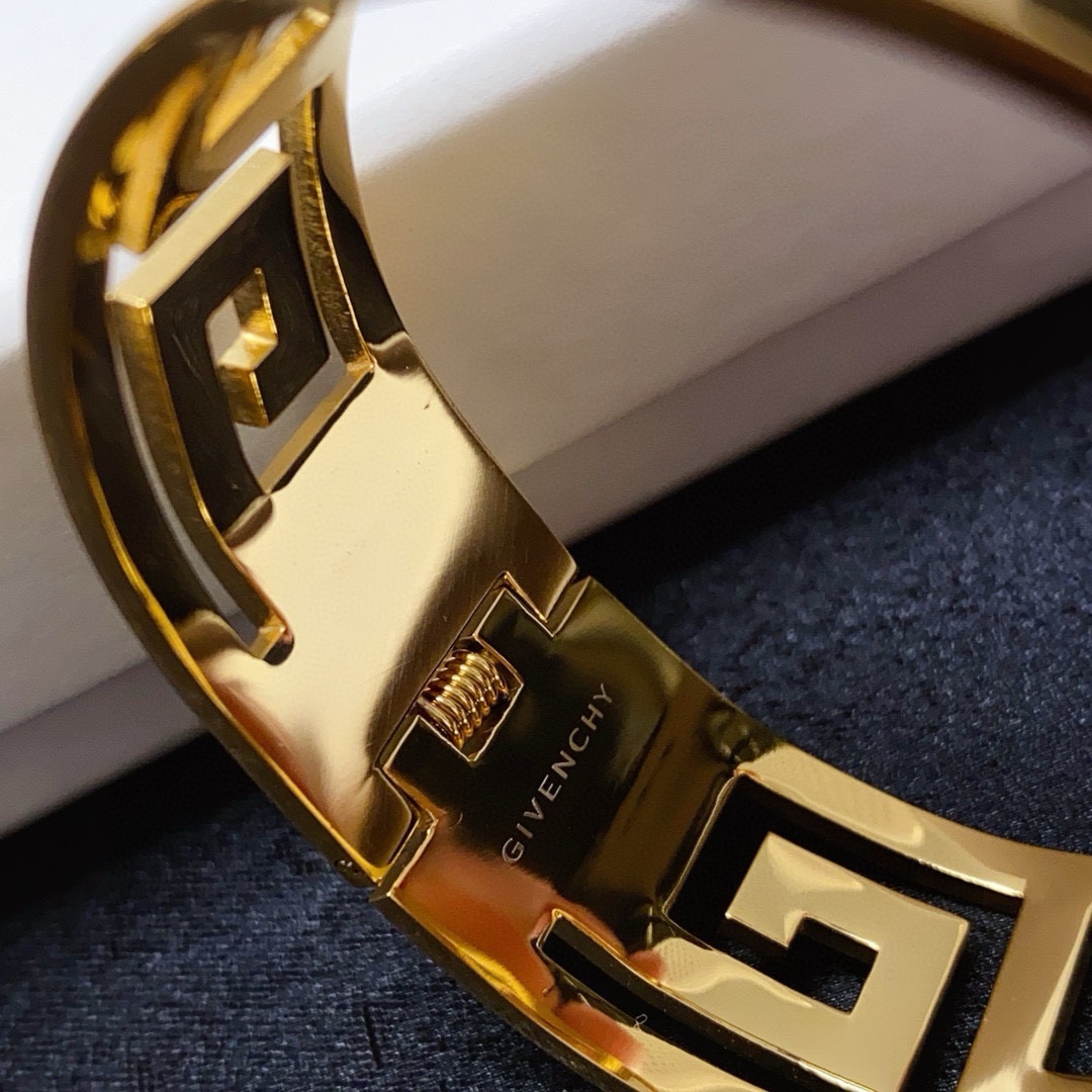 Luxury necklace
