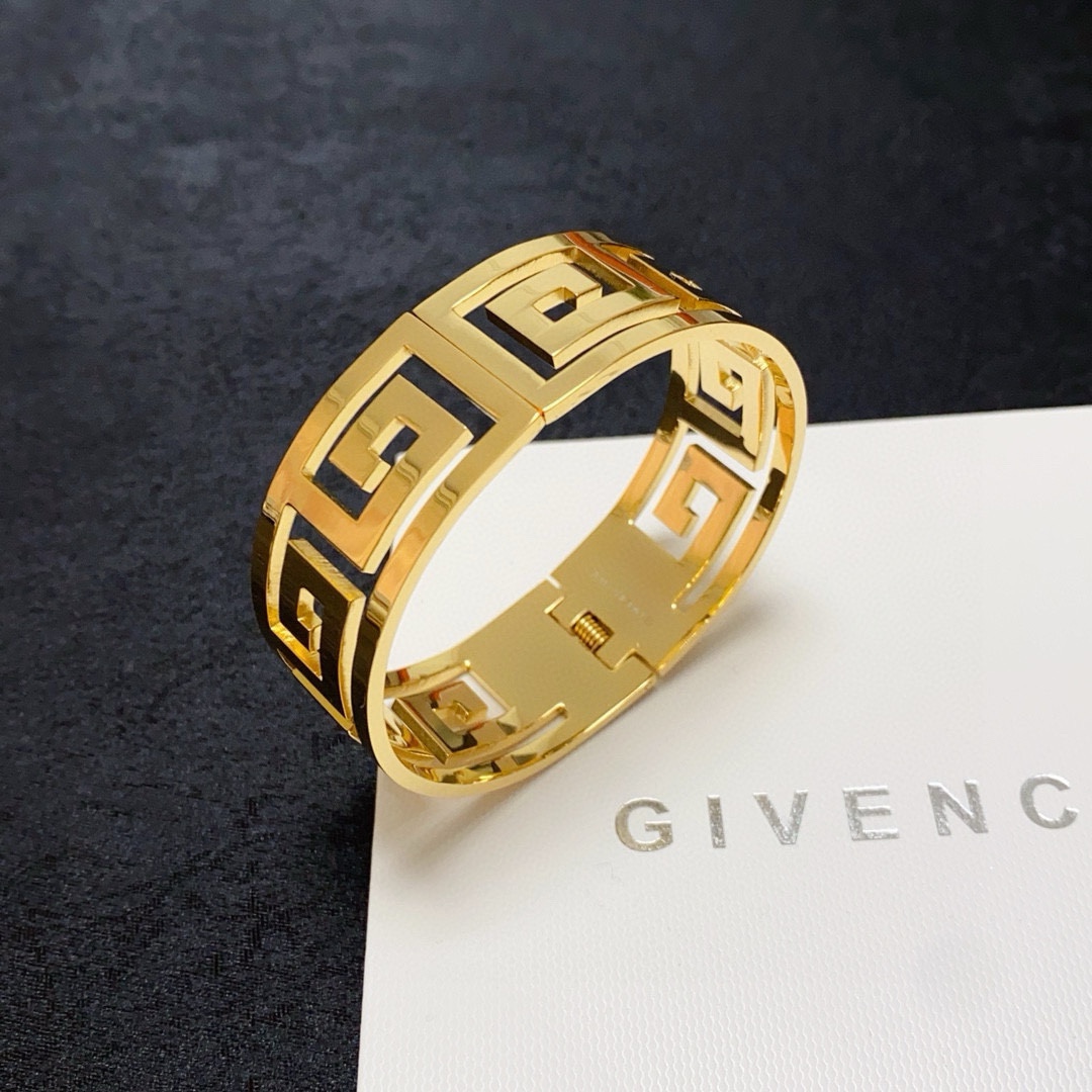 Luxury necklace