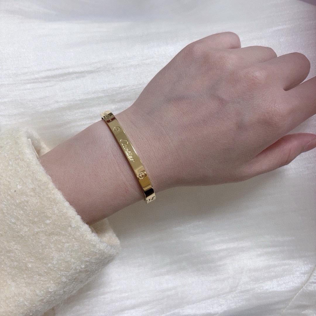 Cartier Love bracelet 18k yellow gold 17