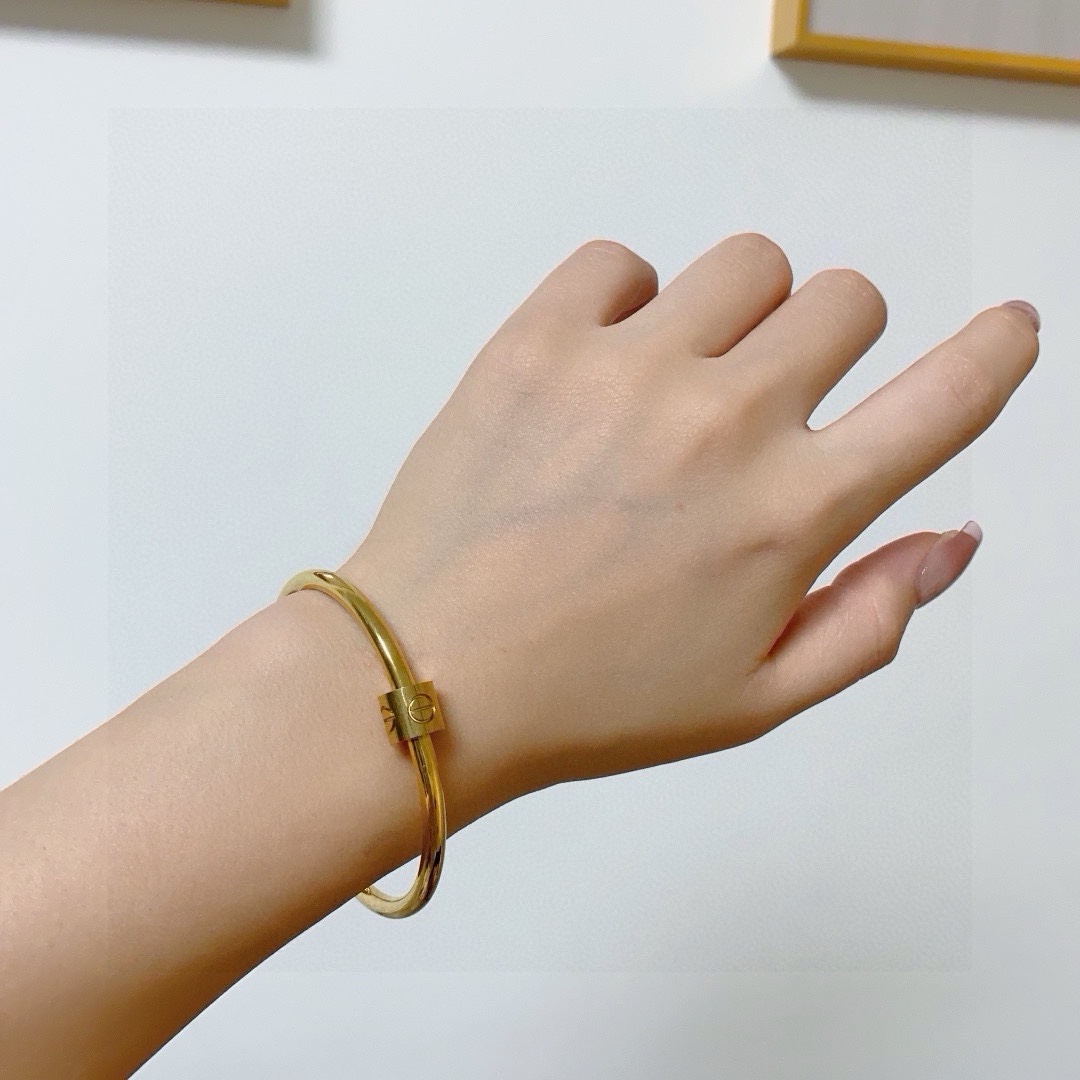 Cartier Love Bangle bracelet 18k yellow gold 18k white gold 17