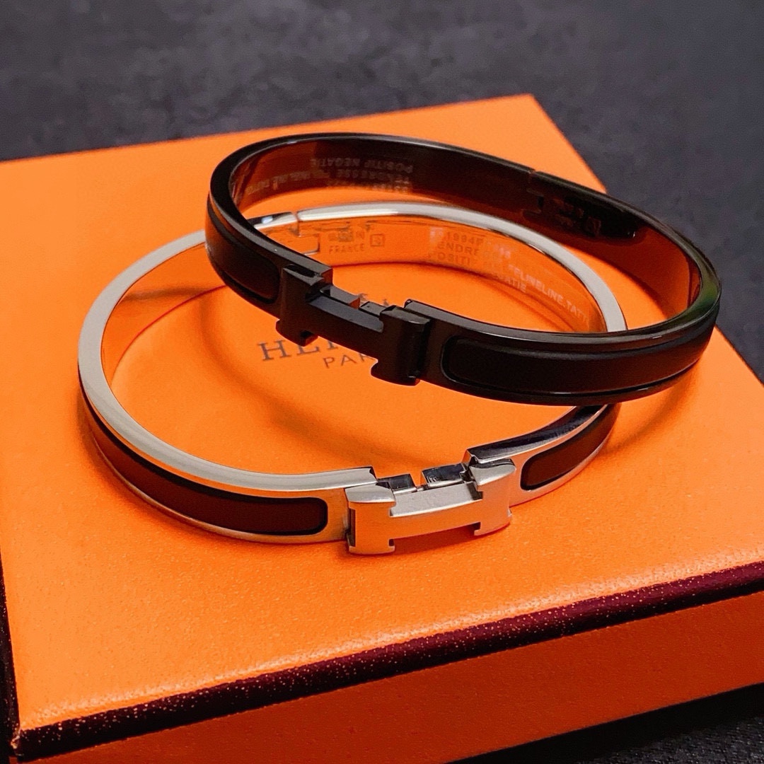 Bracciale Hermes Clic H metallo argentato con smalto nero metallo nero opaco con smalto nero 19 cm