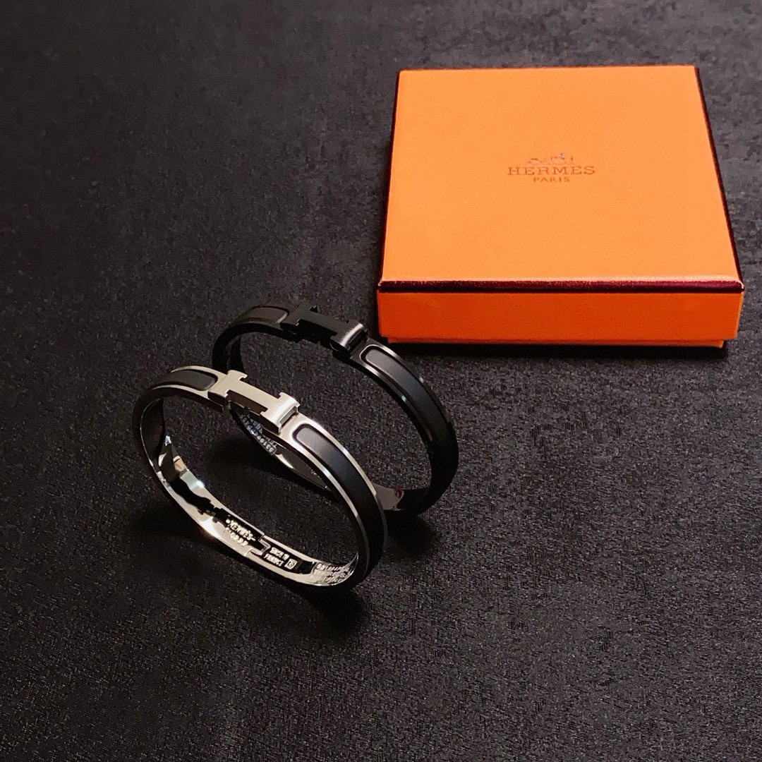 Bracciale Hermes Clic H metallo argentato con smalto nero metallo nero opaco con smalto nero 19 cm