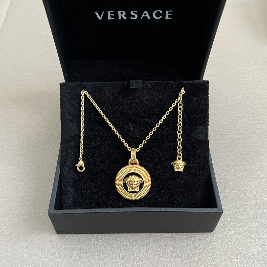 Luxury necklace