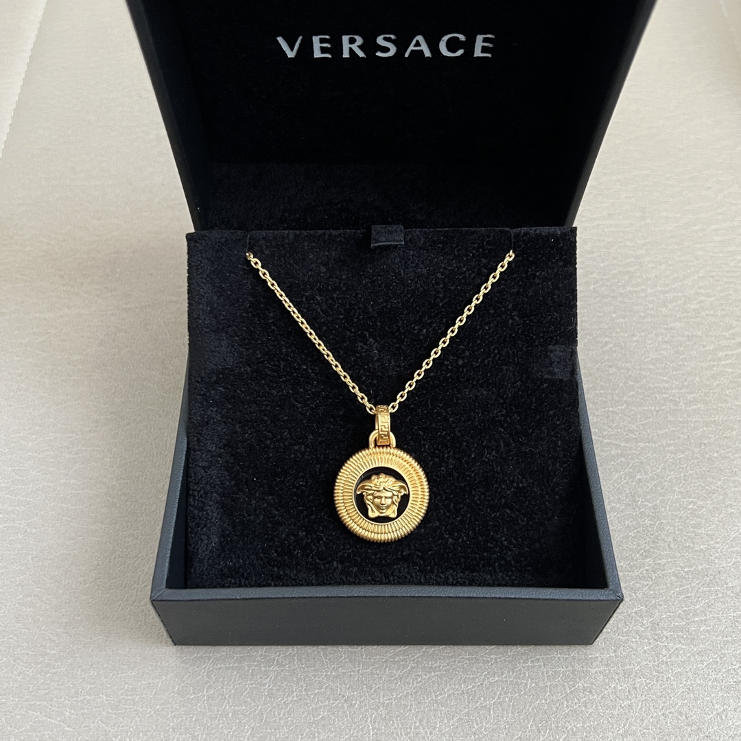 Luxury necklace