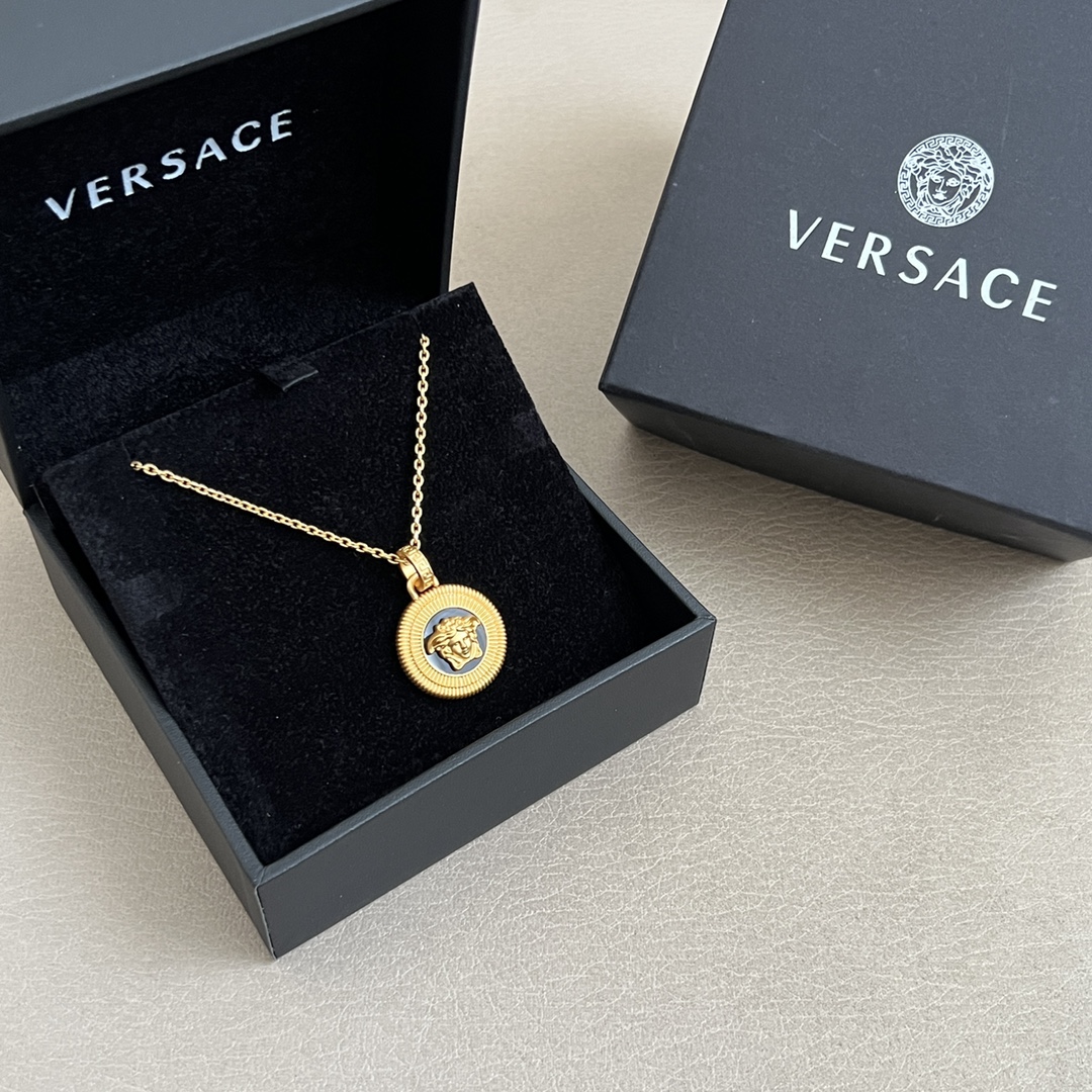 Luxury necklace