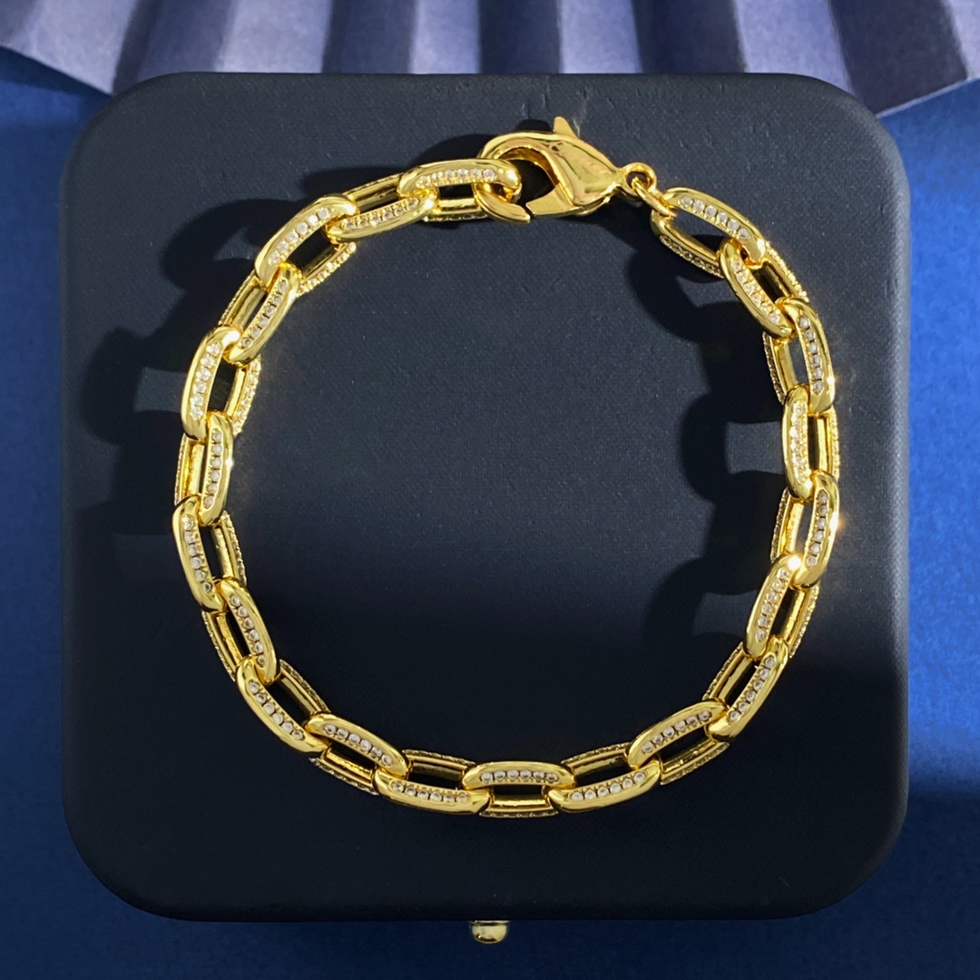 Cartier Santos de Cartier Chain Bracelet bracelet 18k white gold with clear diamond accents 18k yellow gold with clear diamond accents 18k rose gold with clear diamond accents 7 5 inches