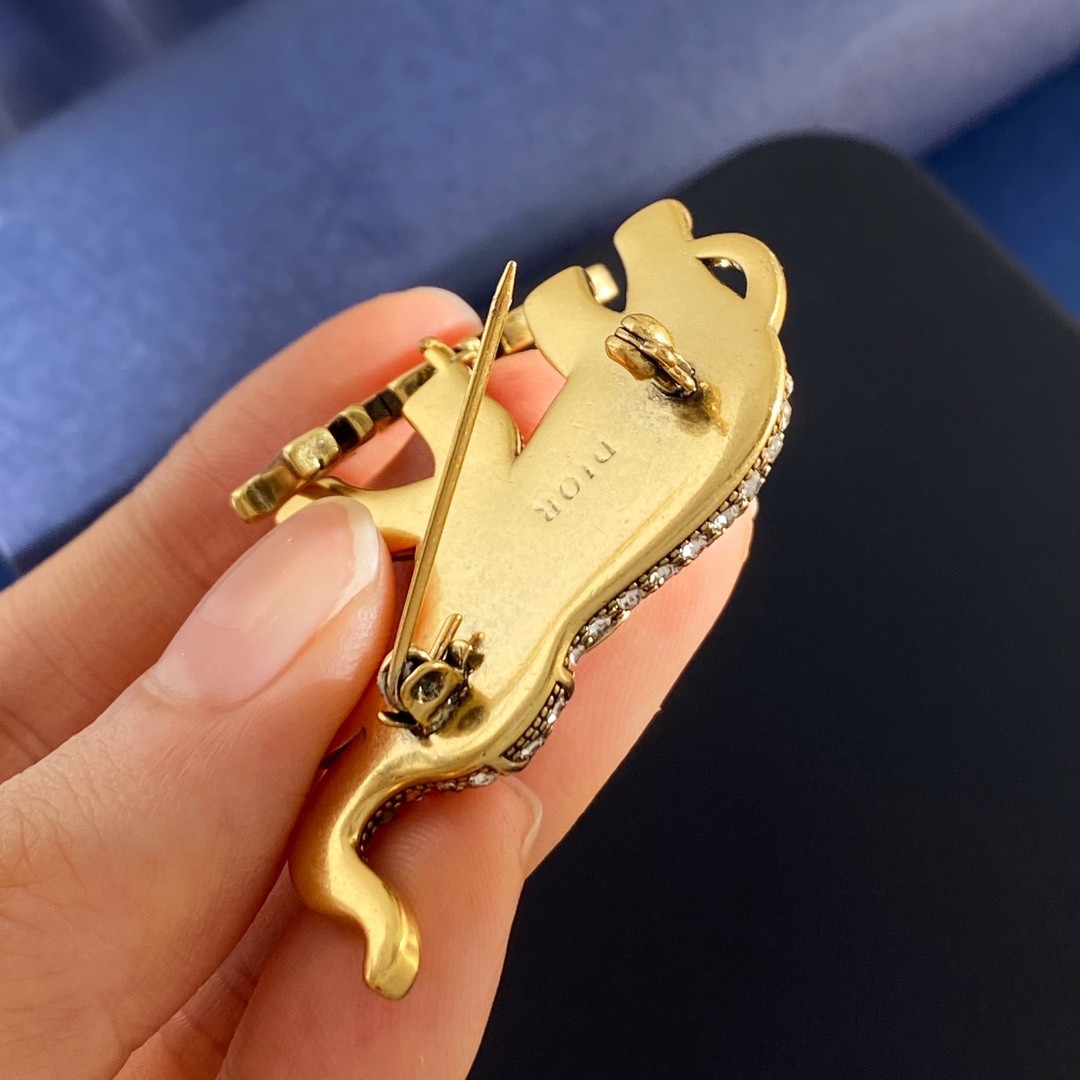 Dior J ADIOR Elephant brooch antique gold tone metal with clear crystal pave 3 5cm width