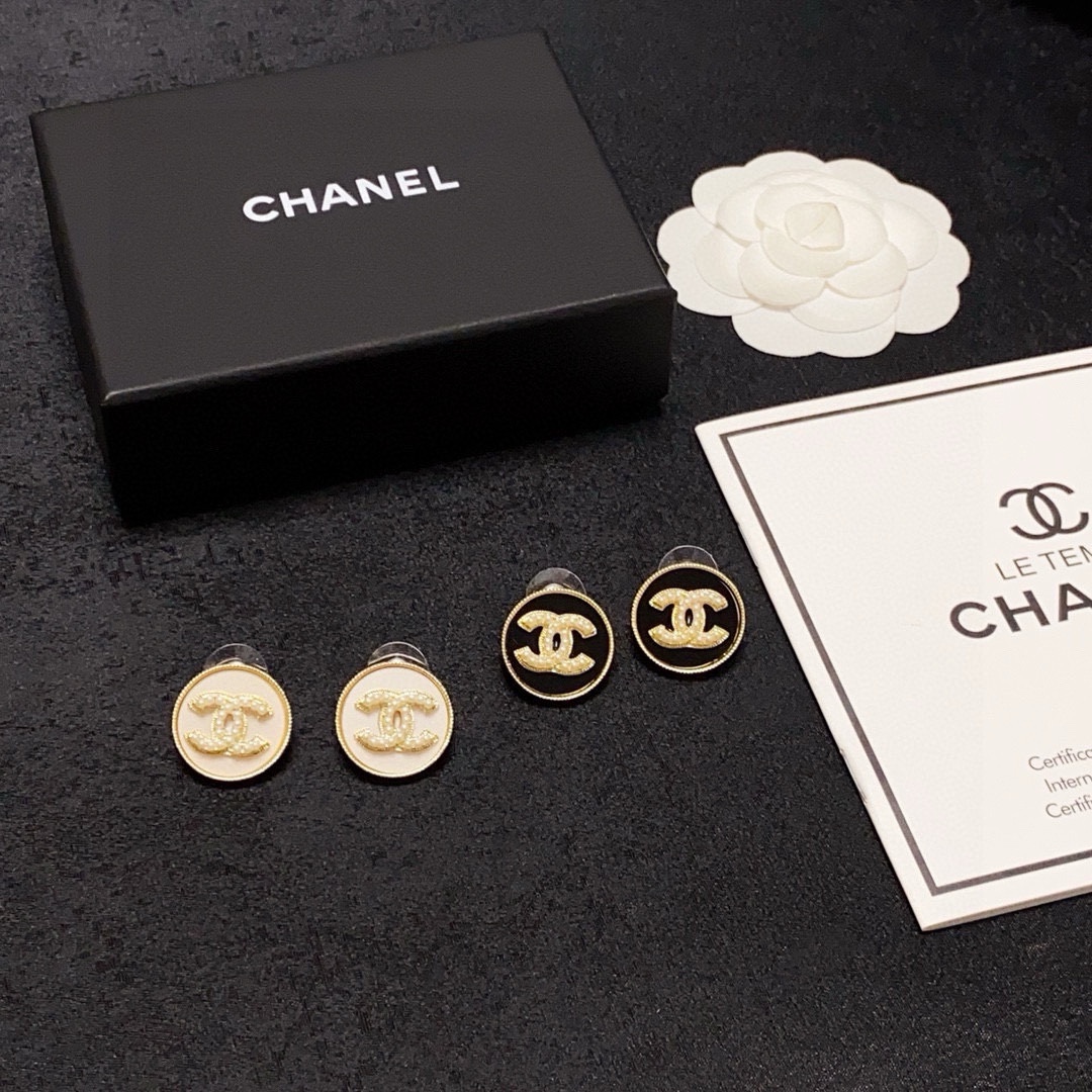Chanel CC Logo Round Button Stud Earrings earrings Gold-tone metal with cream enamel and faux pearl detailing One Size 1 5cm diameter
