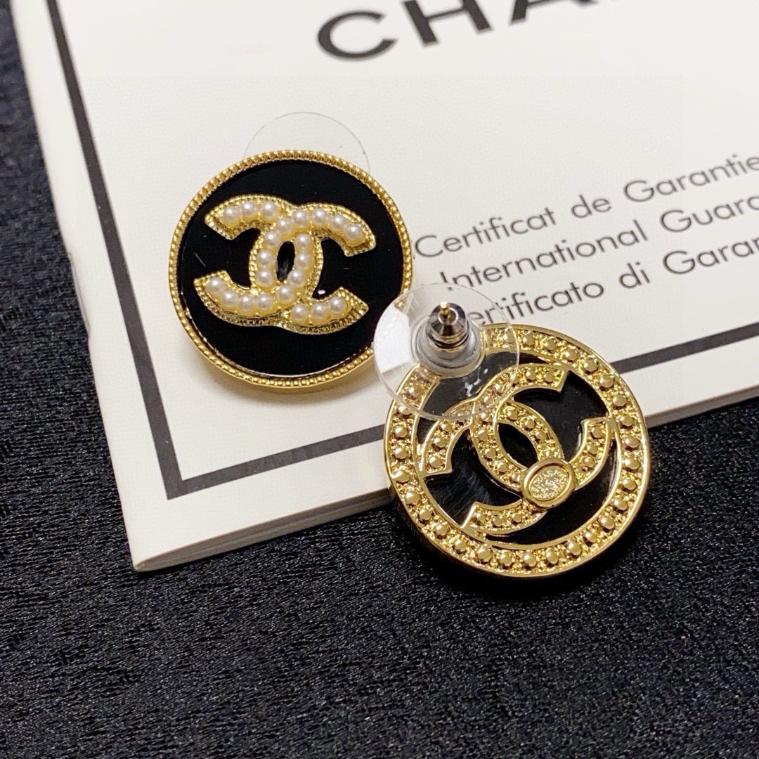Chanel CC Logo Round Button Stud Earrings earrings Gold-tone metal with cream enamel and faux pearl detailing One Size 1 5cm diameter