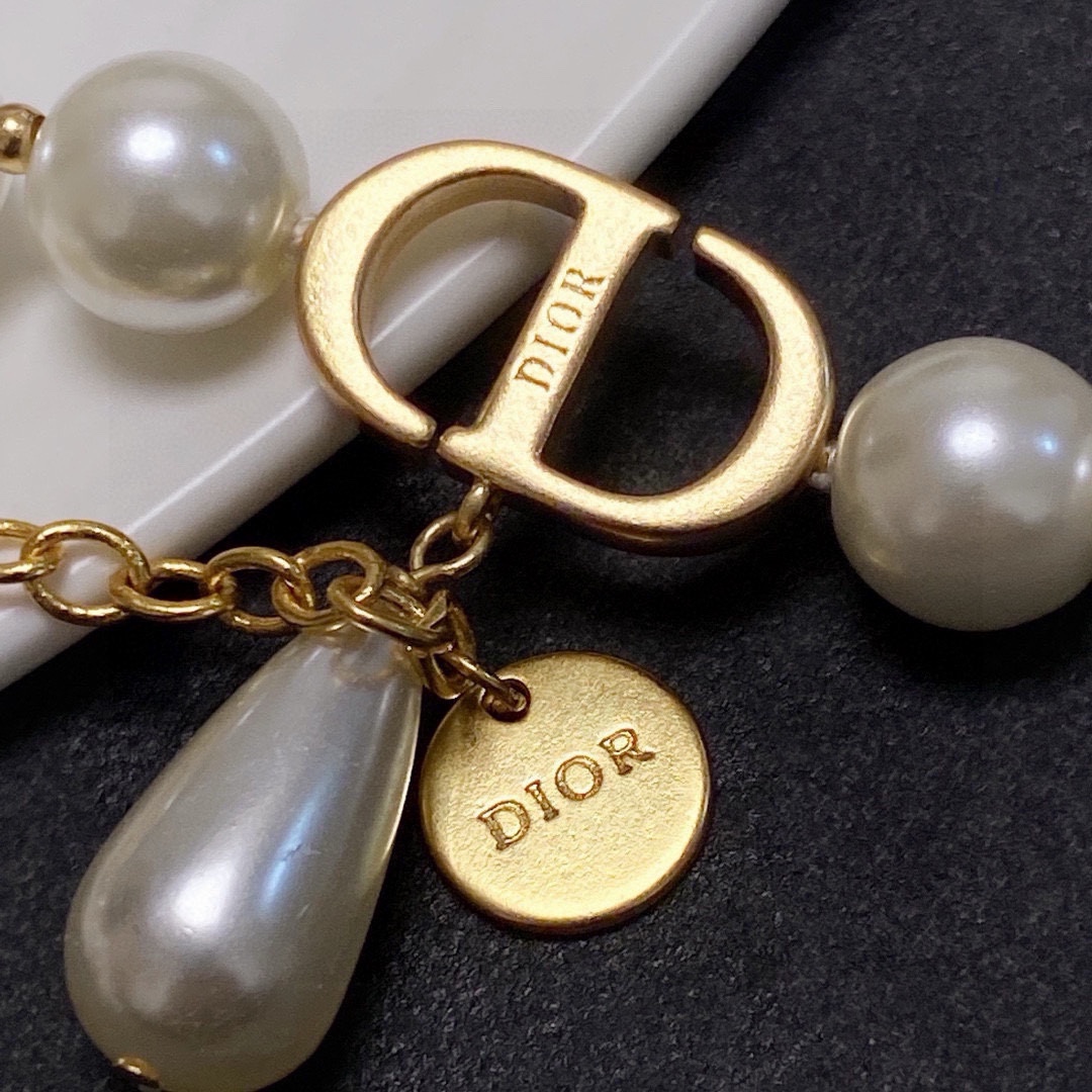 Dior CD Logo Pearl Drop Choker necklace Gold-tone metal with white pearls 40cm