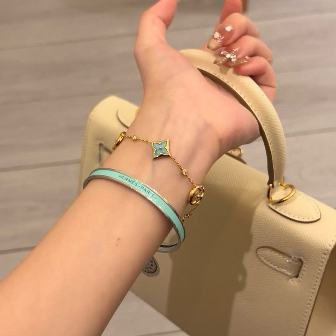Bracciale Hermes Uni Bangle metallo argentato con smalto turchese MM