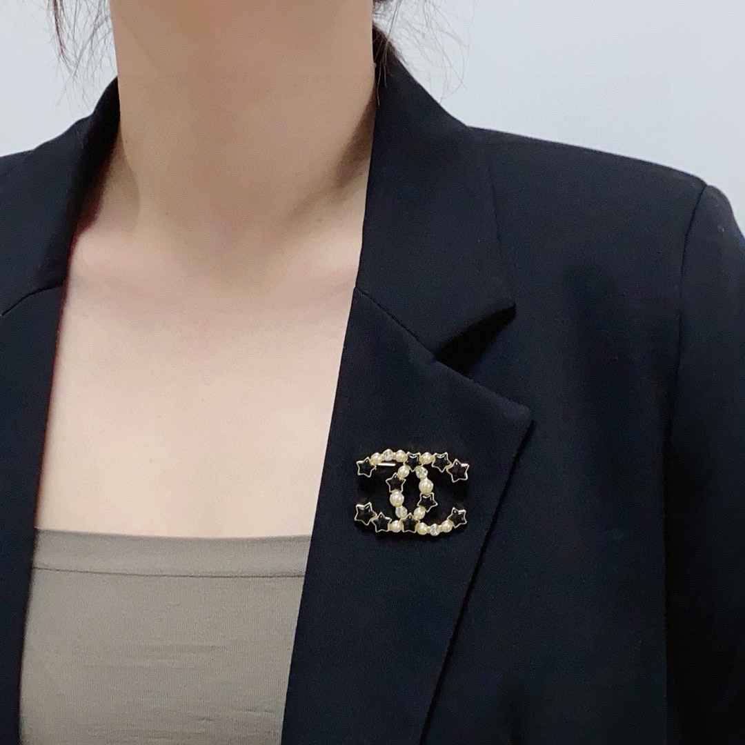 Chanel CC Star Pearl Crystal Brooch brooch gold-tone metal black enamel stars white faux pearls clear crystals 3 5cm width