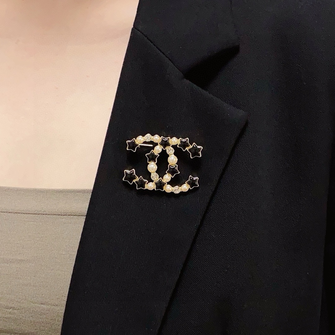 Chanel CC Star Pearl Crystal Brooch brooch gold-tone metal black enamel stars white faux pearls clear crystals 3 5cm width