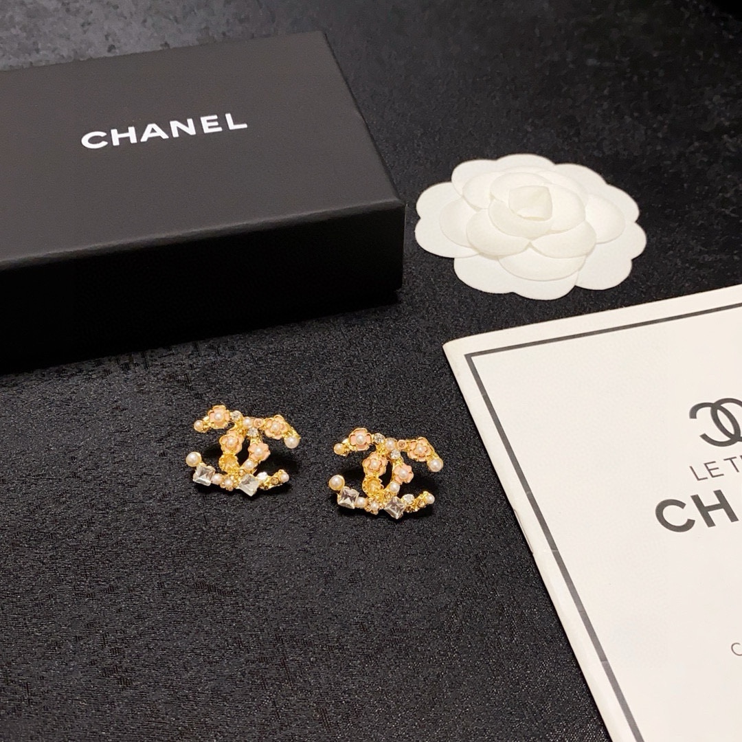Chanel CC Logo Floral Pearl Crystal Stud Earrings earrings gold-tone metal light pink enamel white faux pearl clear crystal champagne crystal 2cm stud diameter
