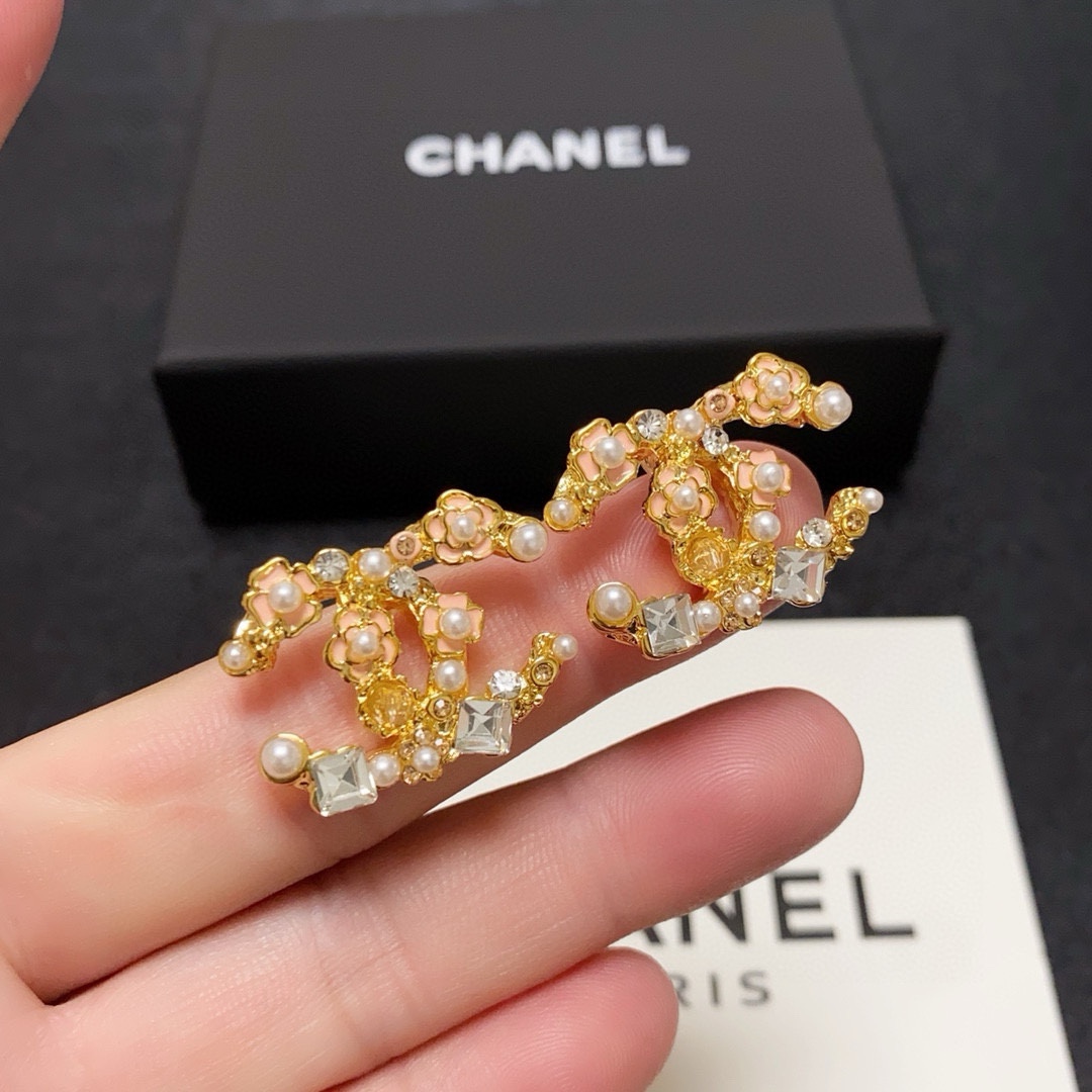 Chanel CC Logo Floral Pearl Crystal Stud Earrings earrings gold-tone metal light pink enamel white faux pearl clear crystal champagne crystal 2cm stud diameter