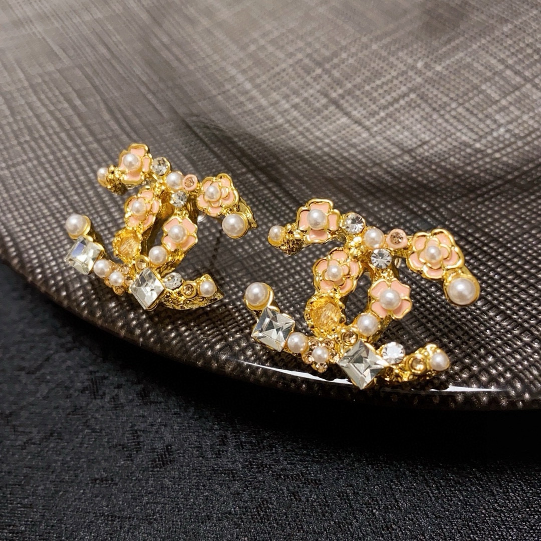 Chanel CC Logo Floral Pearl Crystal Stud Earrings earrings gold-tone metal light pink enamel white faux pearl clear crystal champagne crystal 2cm stud diameter