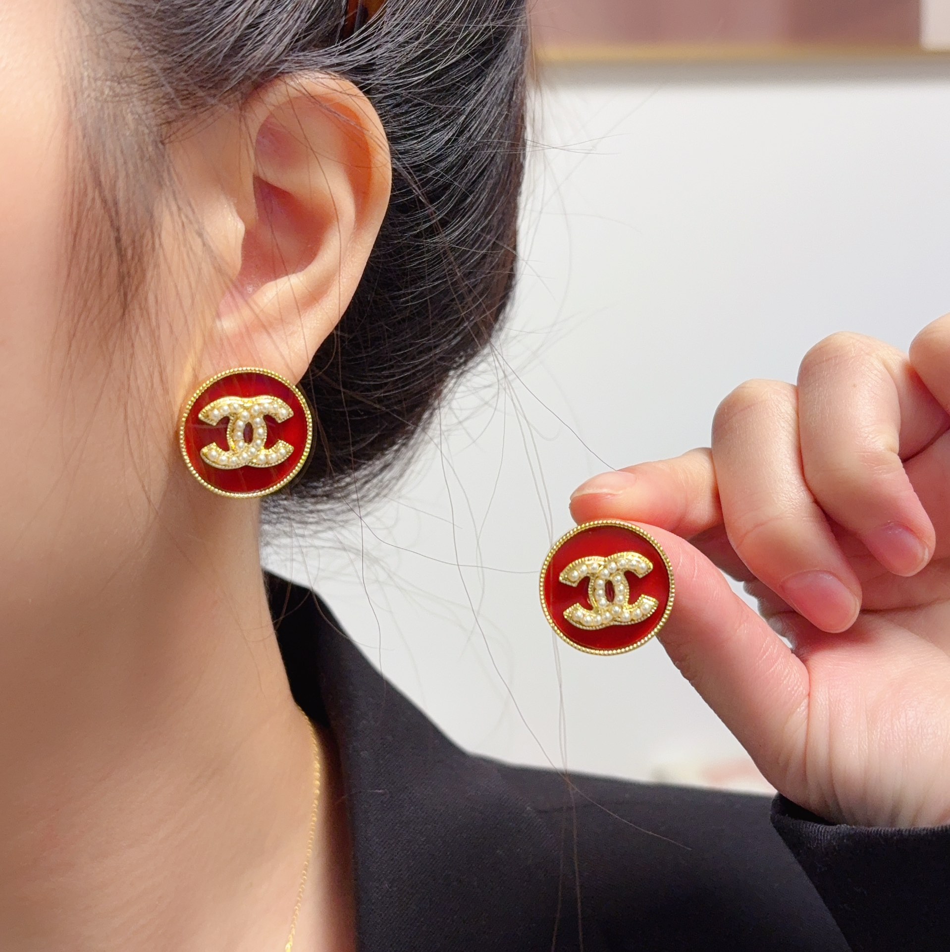 Chanel CC Logo Round Stud Earrings earrings Gold-tone metal burgundy red enamel white faux pearl 1 8cm diameter