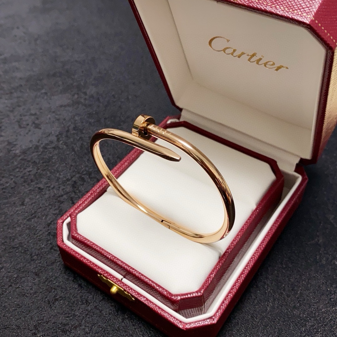 Cartier Juste un Clou bracelet 18k yellow gold 18k white gold 18k rose gold no gemstones 17