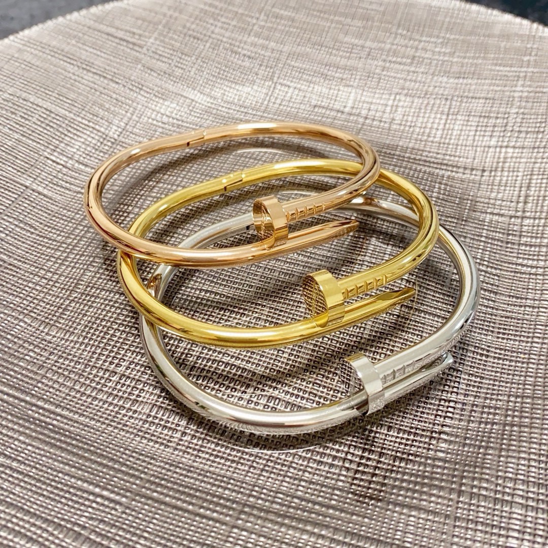 Cartier Juste un Clou bracelet 18k yellow gold 18k white gold 18k rose gold no gemstones 17