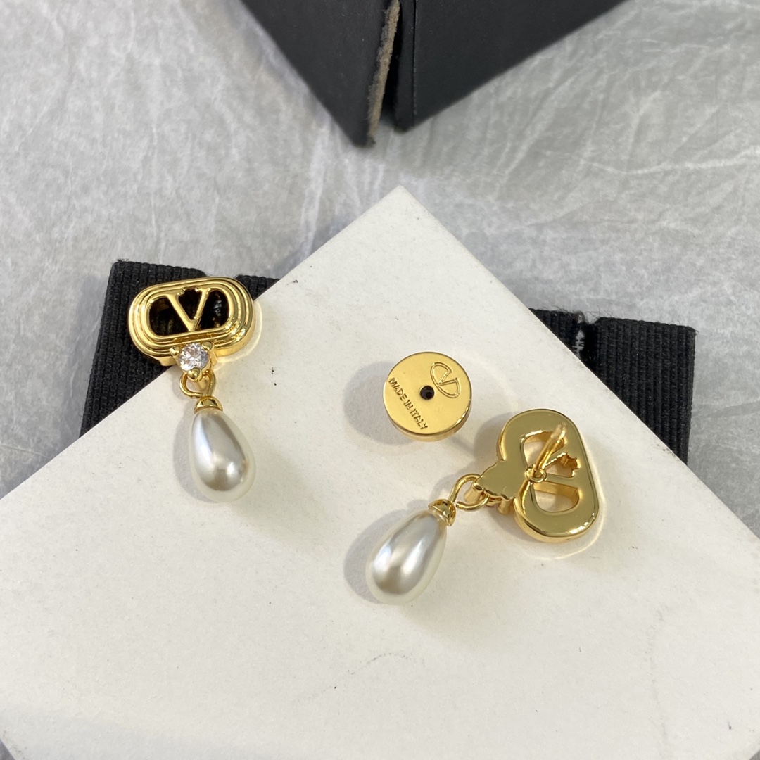 Valentino VLogo Signature Pearl Drop Earrings earrings gold-tone metal white pearl clear cubic zirconia 2 5cm drop length