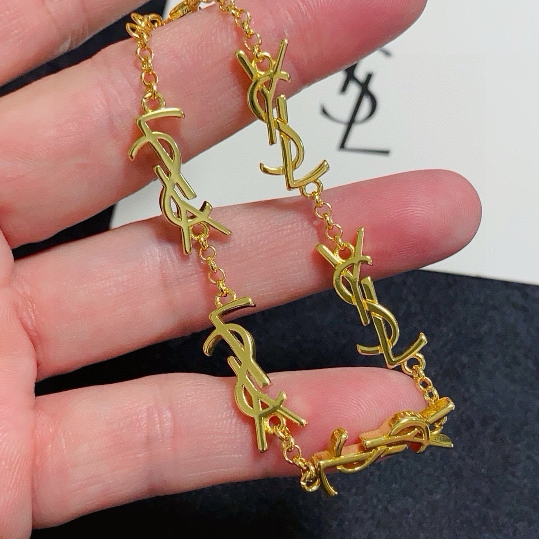 Saint Laurent Cassandre Monogram Chain Bracelet bracelet gold-tone metal 19cm adjustable