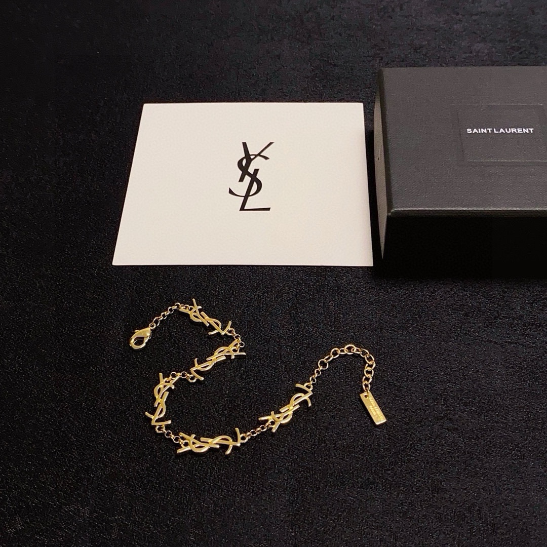 Saint Laurent Cassandre Monogram Chain Bracelet bracelet gold-tone metal 19cm adjustable