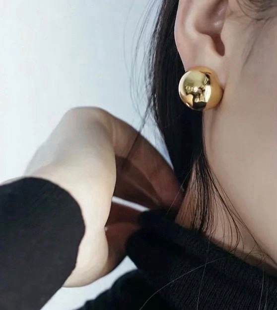 Celine Sphere Stud Earrings earrings Polished silver-tone metal no gemstones polished gold-tone metal no gemstones 15mm diameter