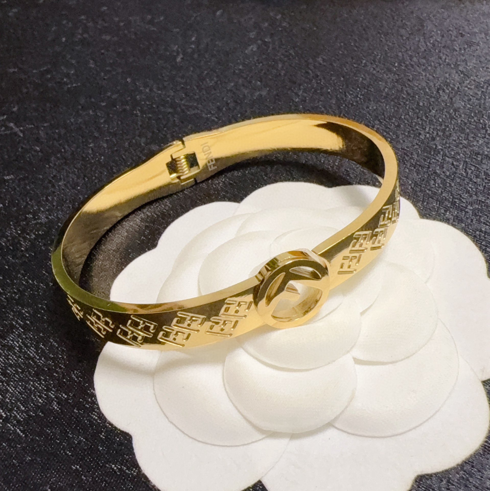 Fendi FF Logo Bangle bracelet Gold-tone metal 17cm