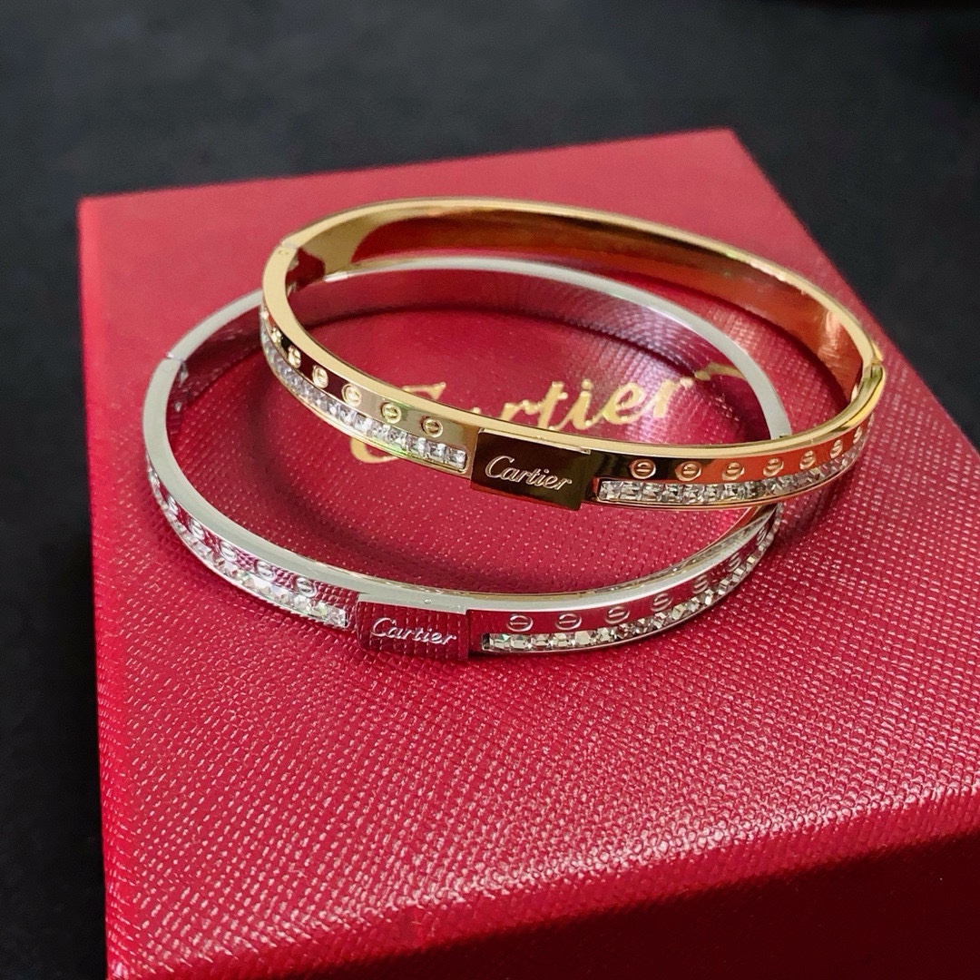 Cartier Love bracelet Yellow gold with clear diamond accents 17