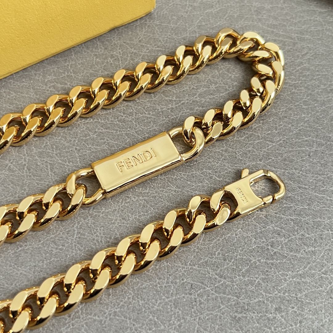 Fendi Logo Engraved Cuban Chain necklace Gold-tone metal also available in silver-tone metal no gemstones 45cm