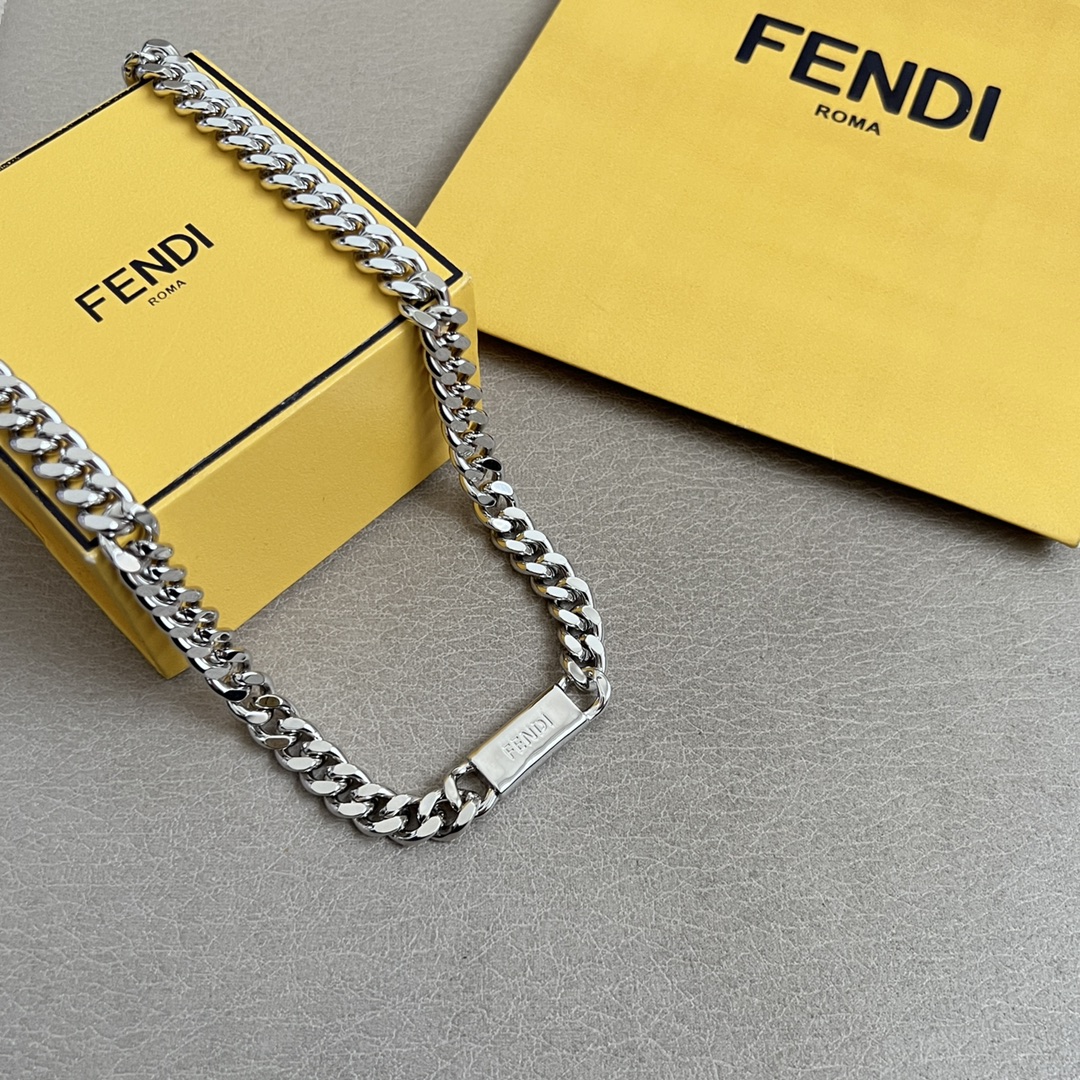 Fendi Logo Plate Curb Chain Necklace necklace Silver-tone metal no accent stones 45cm