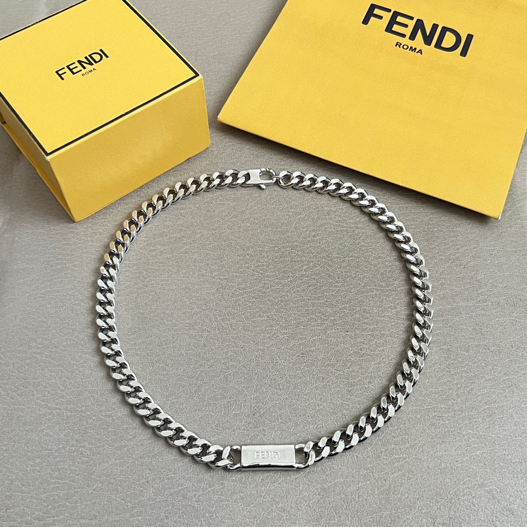 Fendi Logo Plate Curb Chain Necklace necklace Silver-tone metal no accent stones 45cm