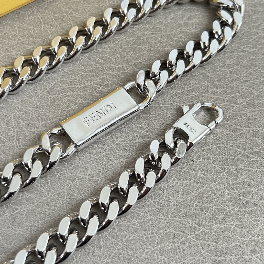 Fendi Logo Plate Curb Chain Necklace necklace Silver-tone metal no accent stones 45cm