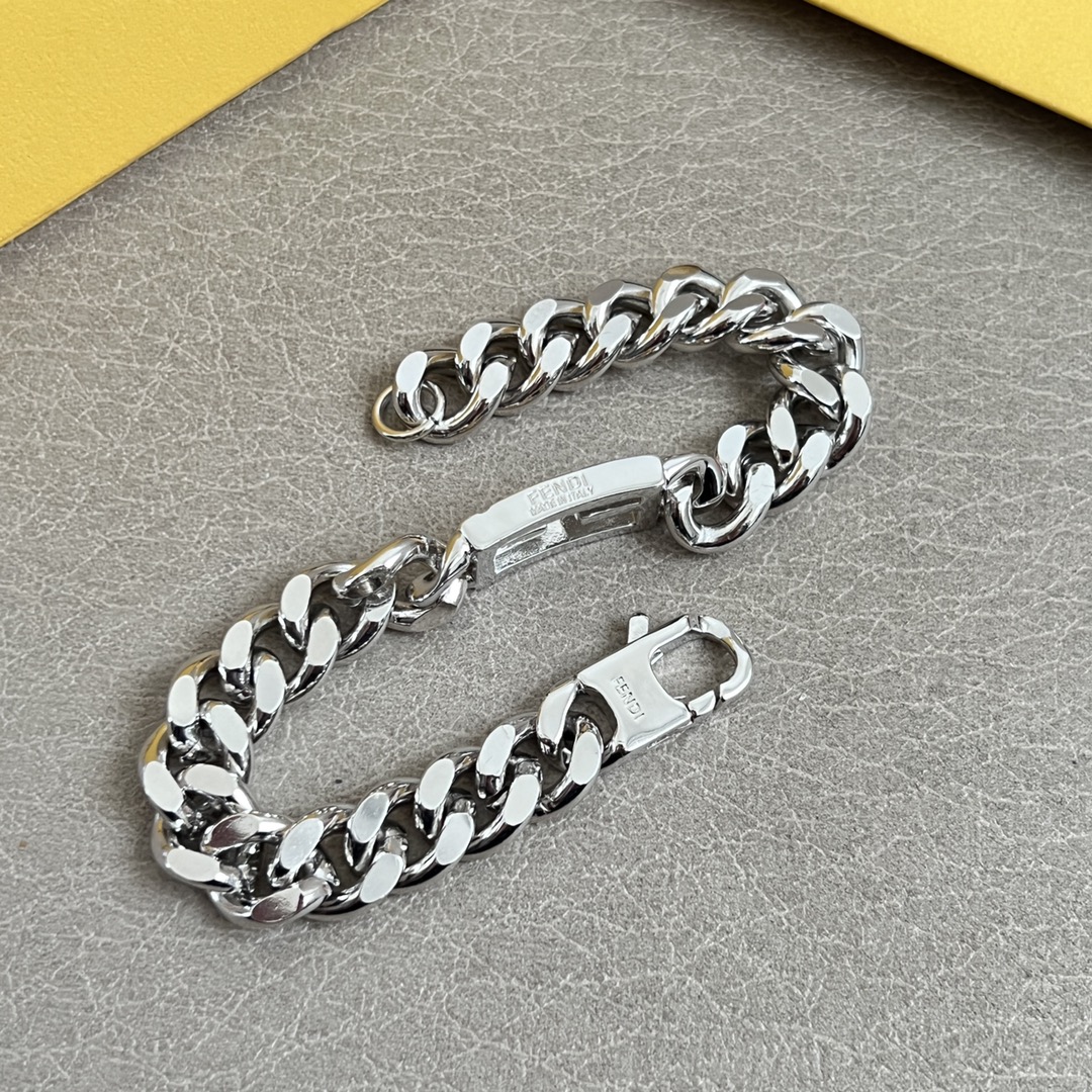 Fendi FF Logo Curb Chain Bracelet bracelet Gold-tone metal Silver-tone metal 19cm