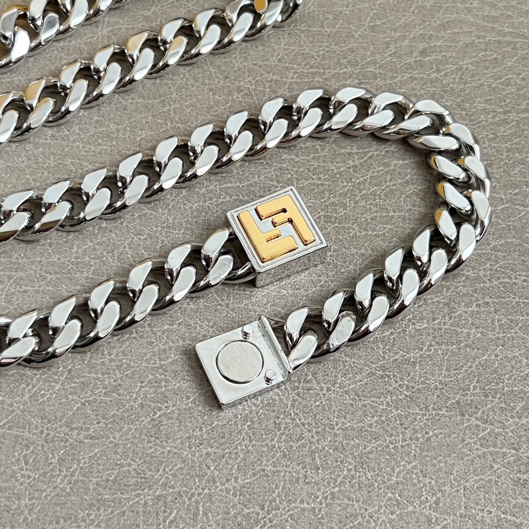 Fendi FF Logo Curb Chain necklace Silver-tone metal with gold-tone FF logo accent 45cm