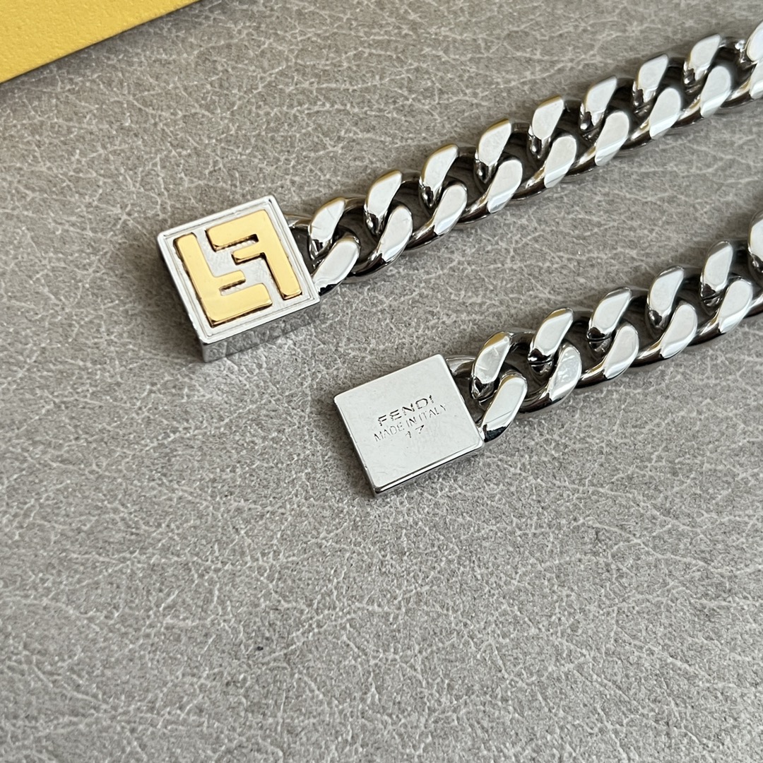 Fendi FF Logo Cuban Chain bracelet Silver-tone metal with gold-tone FF logo accent 20cm