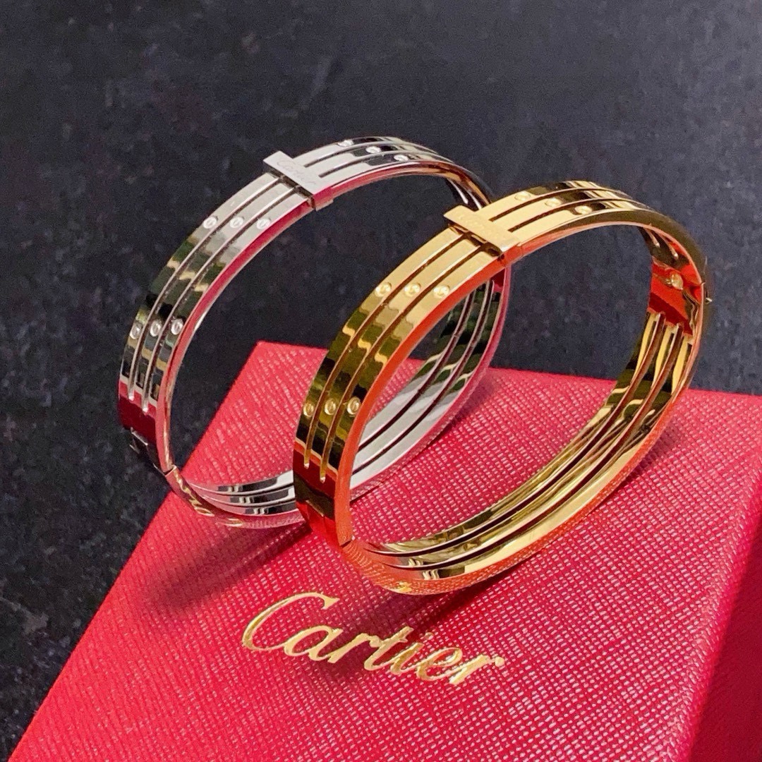 Cartier Maillon Panthere Three-Row Bangle bracelet 18k yellow gold 17