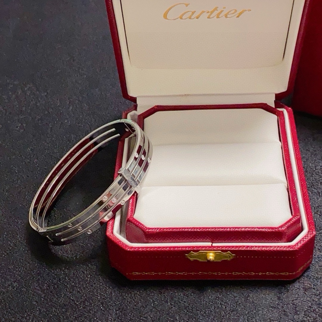 Cartier Maillon Panthere Three-Row Bangle bracelet 18k yellow gold 17