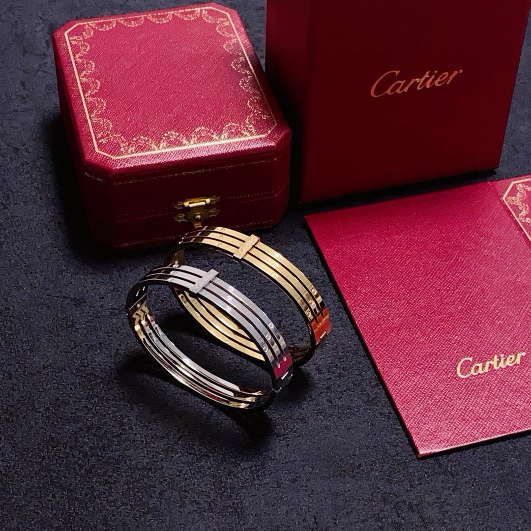 Cartier Maillon Panthere Three-Row Bangle bracelet 18k yellow gold 17