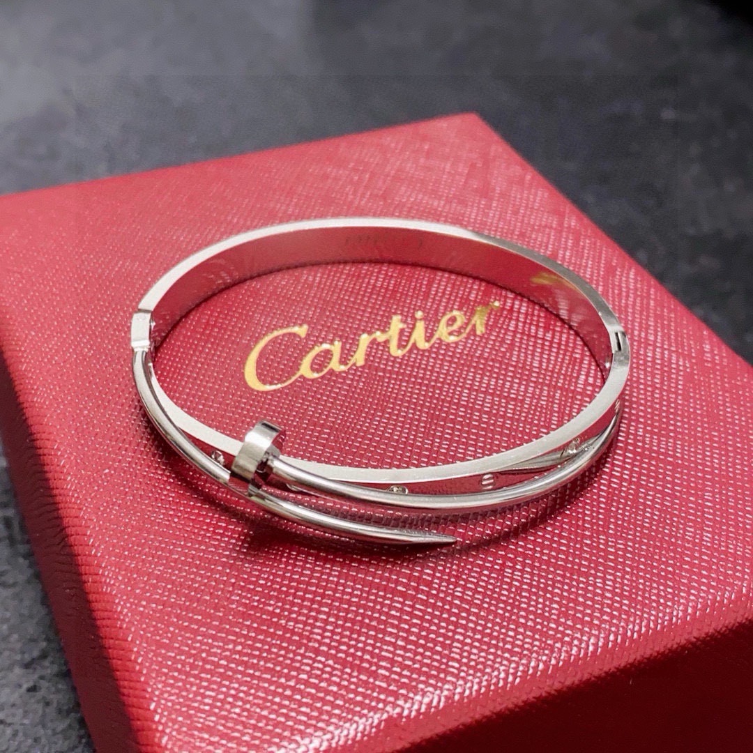 Cartier Juste un Clou bracelet silver-toned metal 17