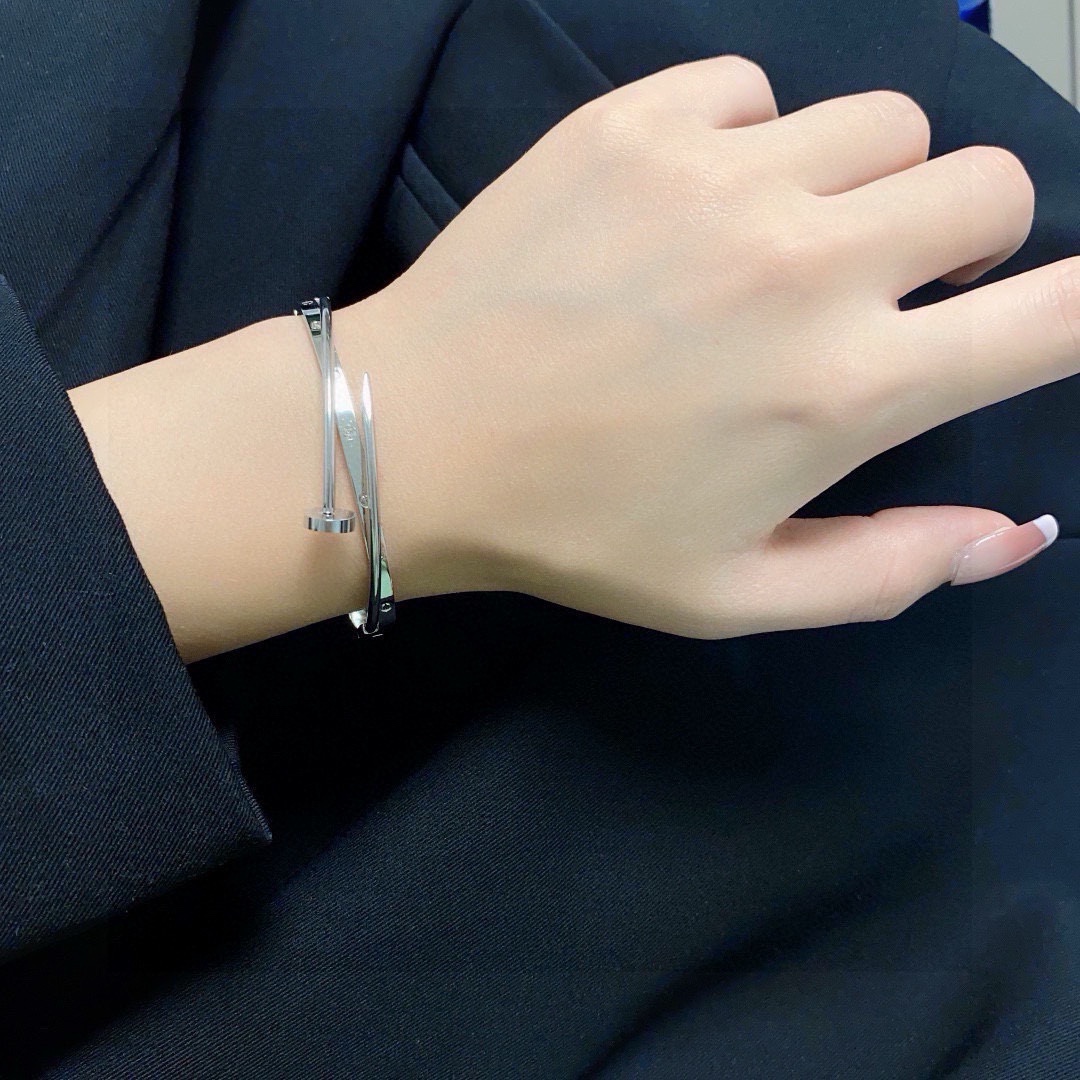 Cartier Juste un Clou bracelet silver-toned metal 17