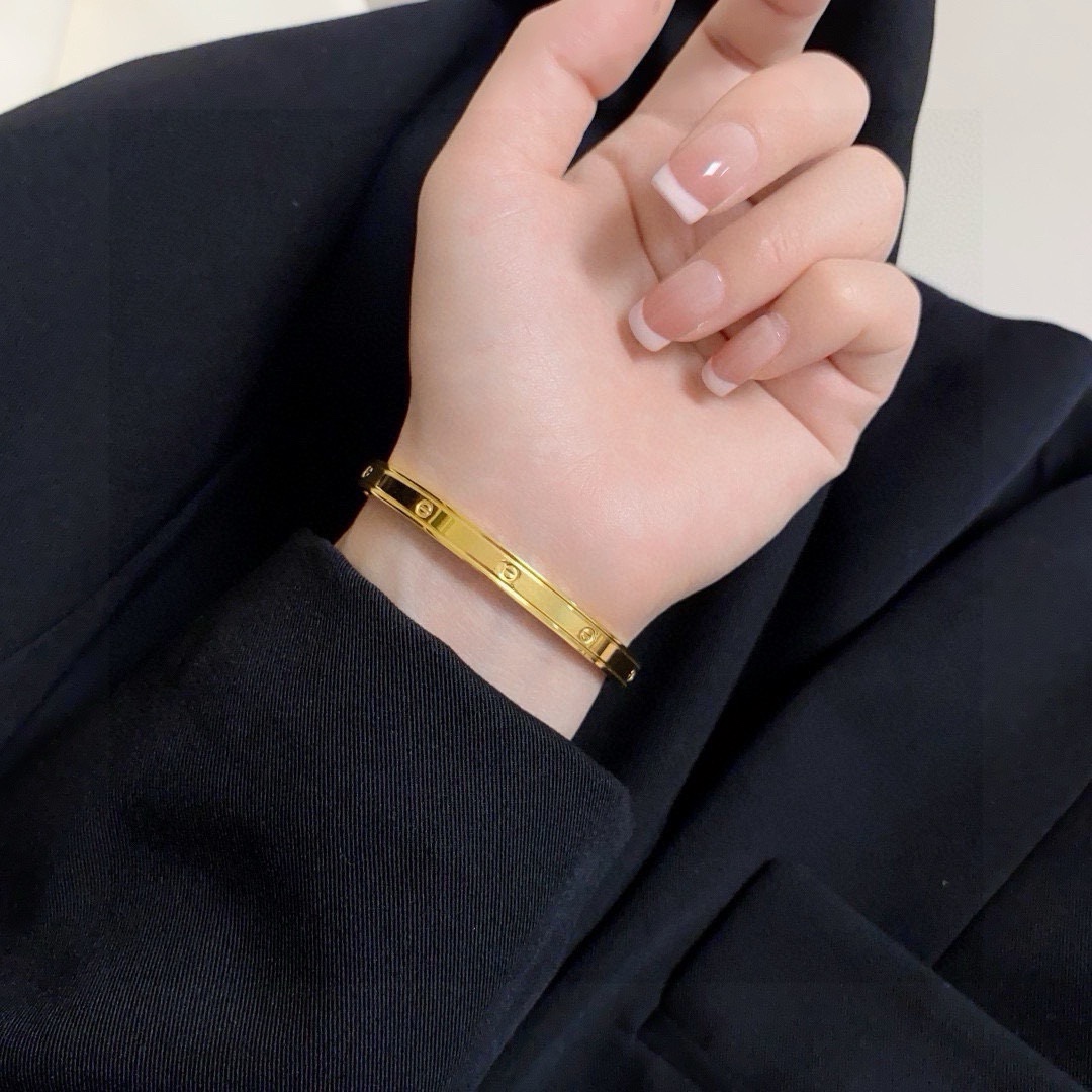 Cartier Love bracelet 18k yellow gold 18k white gold no gemstones 17
