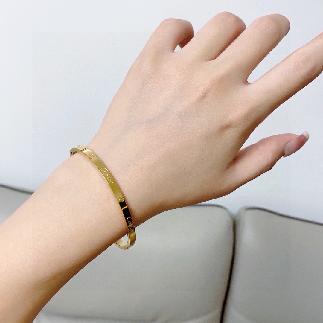 Cartier Love bracelet 18k yellow gold 18k rose gold 18k white gold no gemstones 17