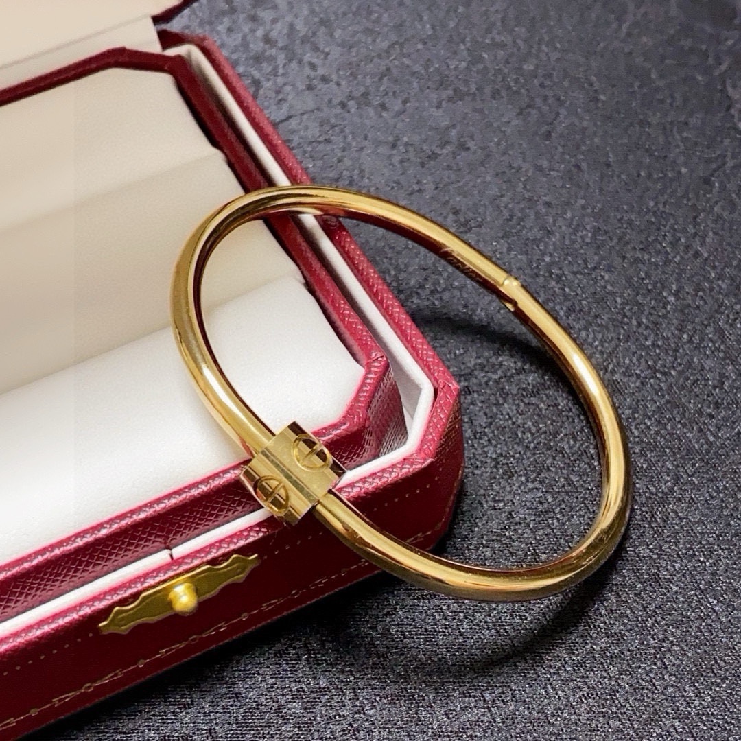 Cartier Love Bangle bracelet 18k gold 18k white gold no gemstones 17
